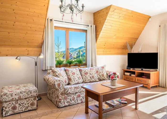 Przytulny Apartament w Zielonej Okolicy z Widokiem na Góry By Noclegi Renters