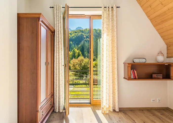Przytulny Apartament w Zielonej Okolicy z Widokiem na Góry By Noclegi Renters